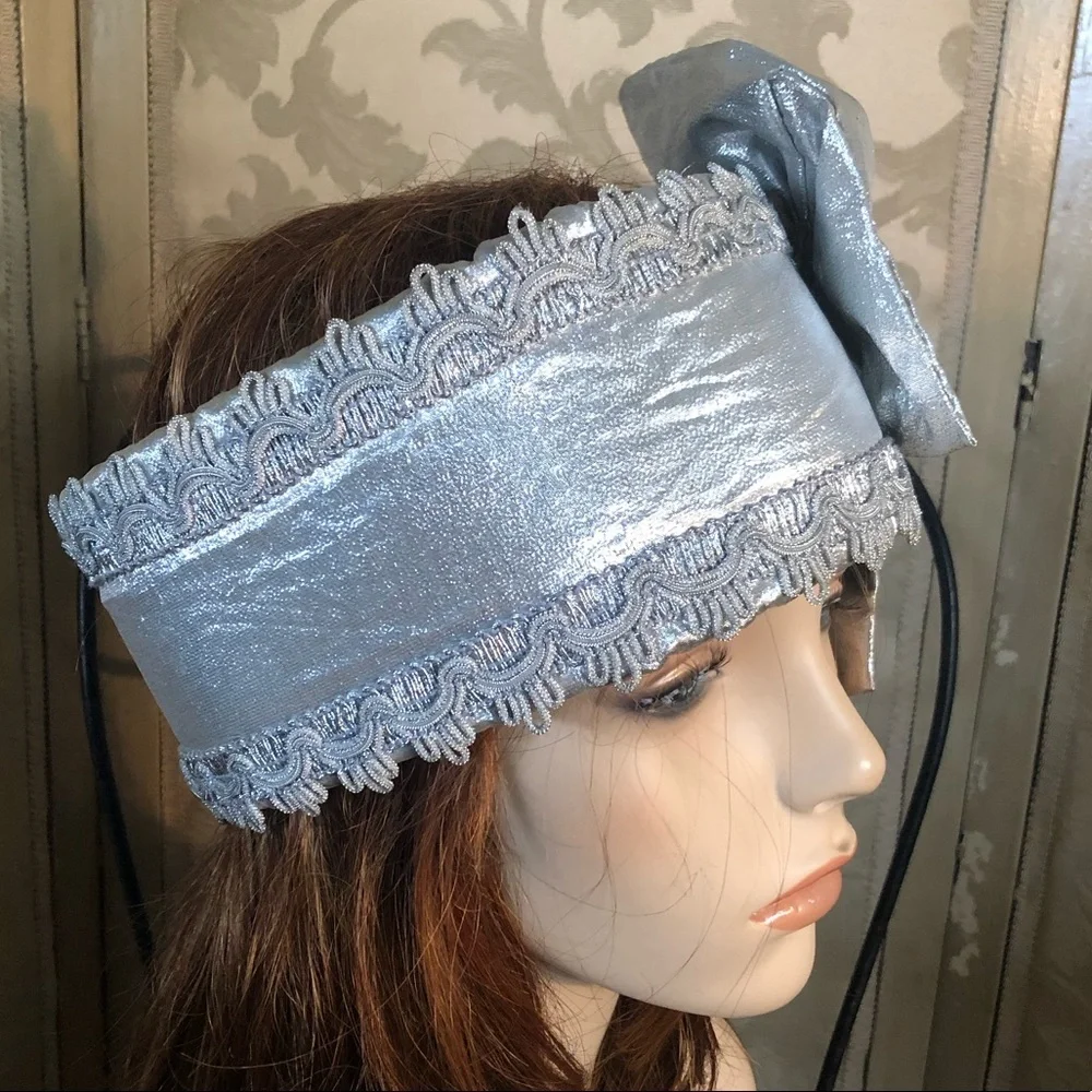 Antique Flapper Headband in Silver Metallic Lamé - Picture 5 of 6